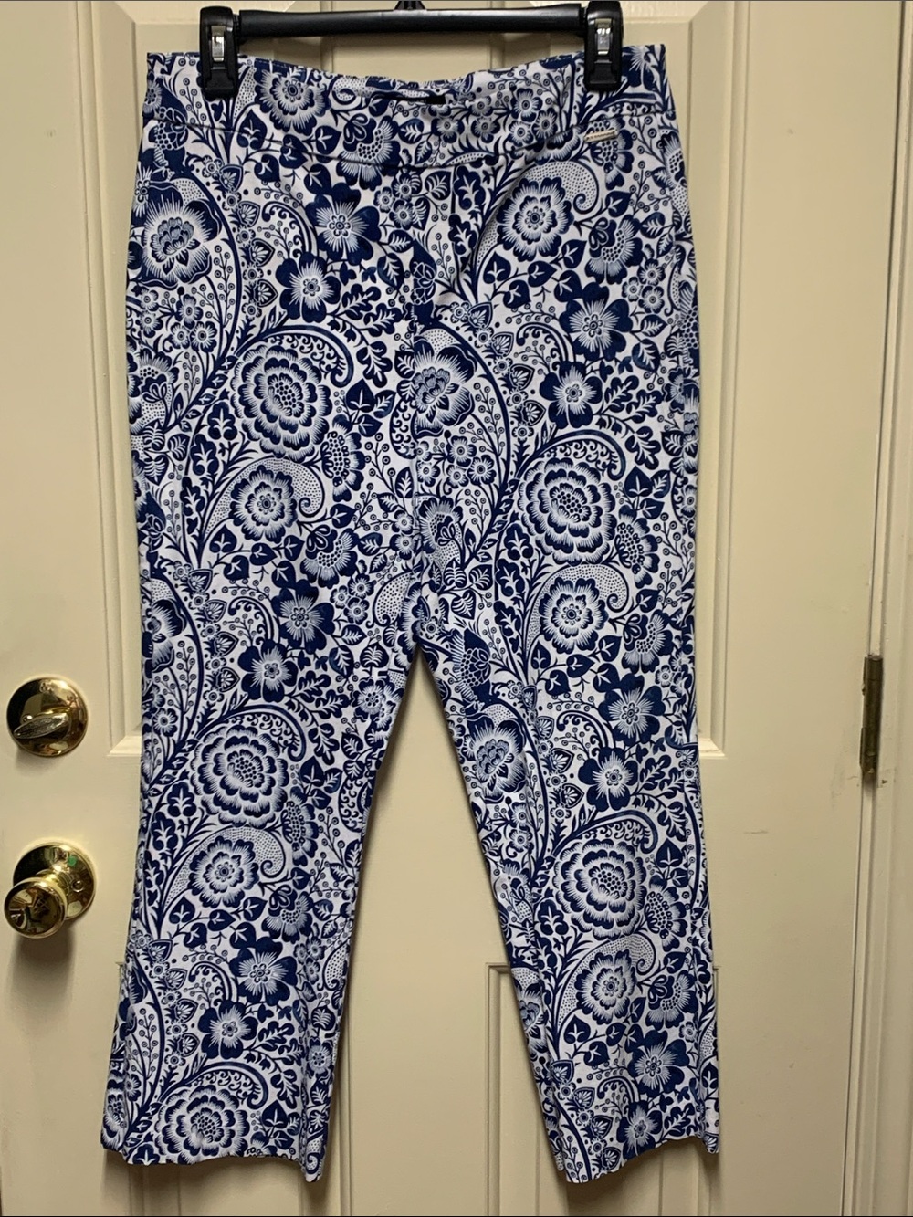 T Tahari Crop Pants